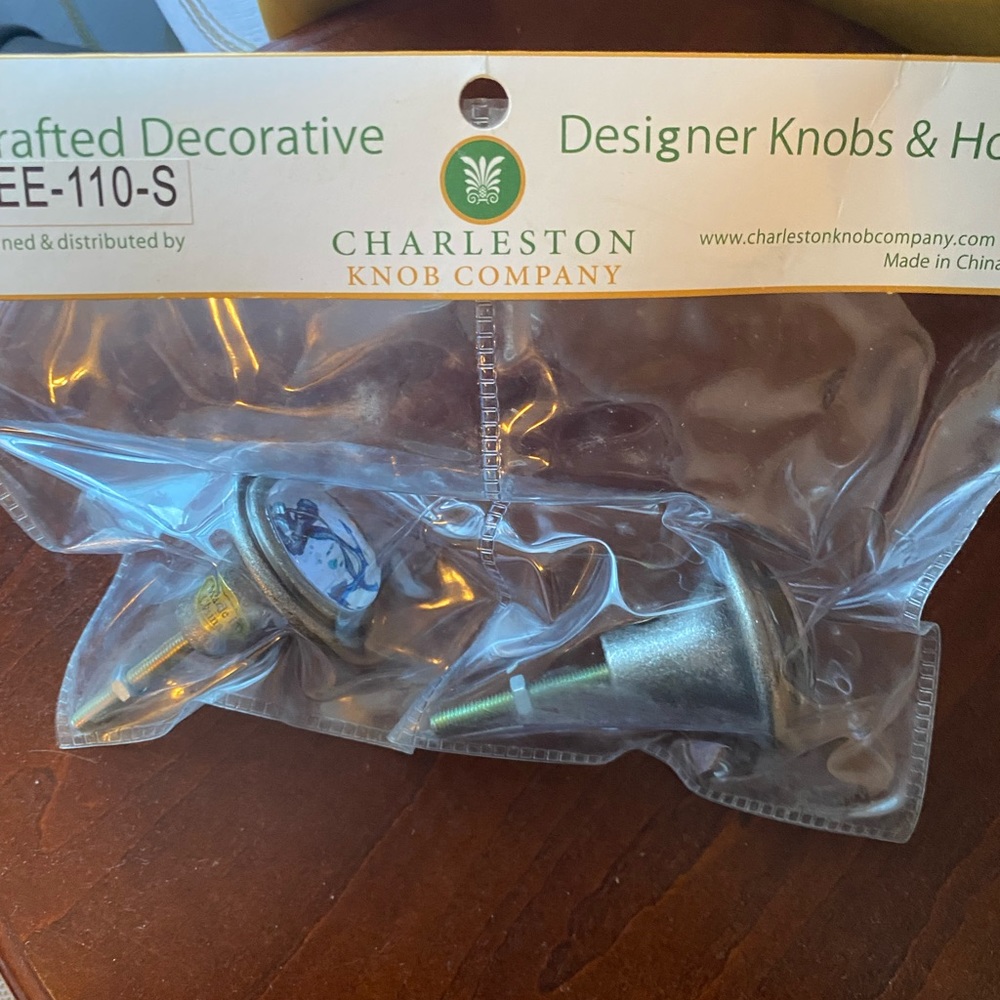 8 Silver tone anchor decorated cabinet / bureau drawer knobs